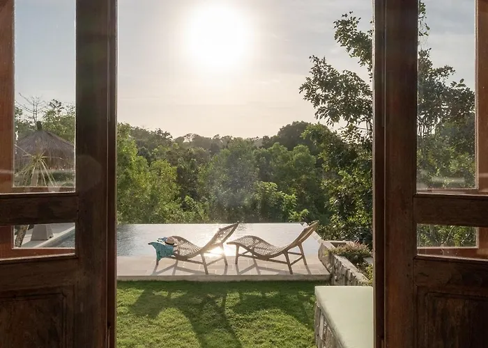 Limasan Villa *