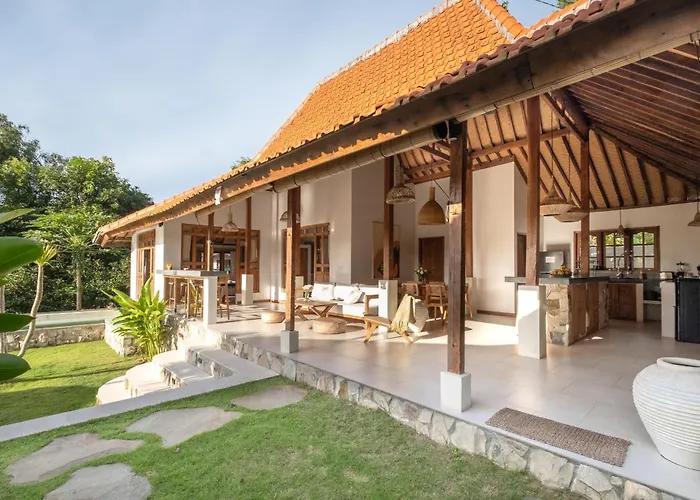 Limasan Villa *